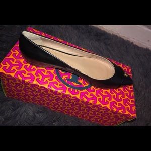 Tory burch pointy flats (BRAND NEW)